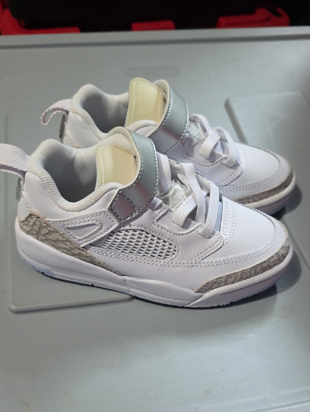 Nike Kids White and Silver Low-Top Sneakers